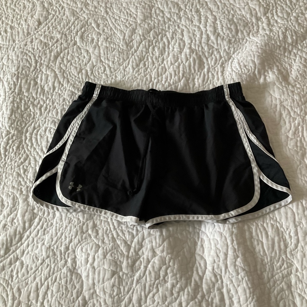 Under Armour Women’s Shorts | Black | Size S